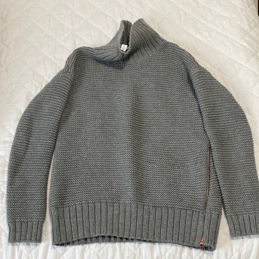 lululemon athletica Gray Sweater